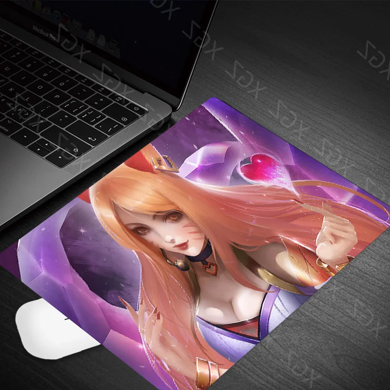 Yzuoan 22x18cm Anime Mouse Pad Sexy Girl Non-slip Gaming Desk PC Computer Persona Customizable Gamer Mousepad Cute  Desk Mat