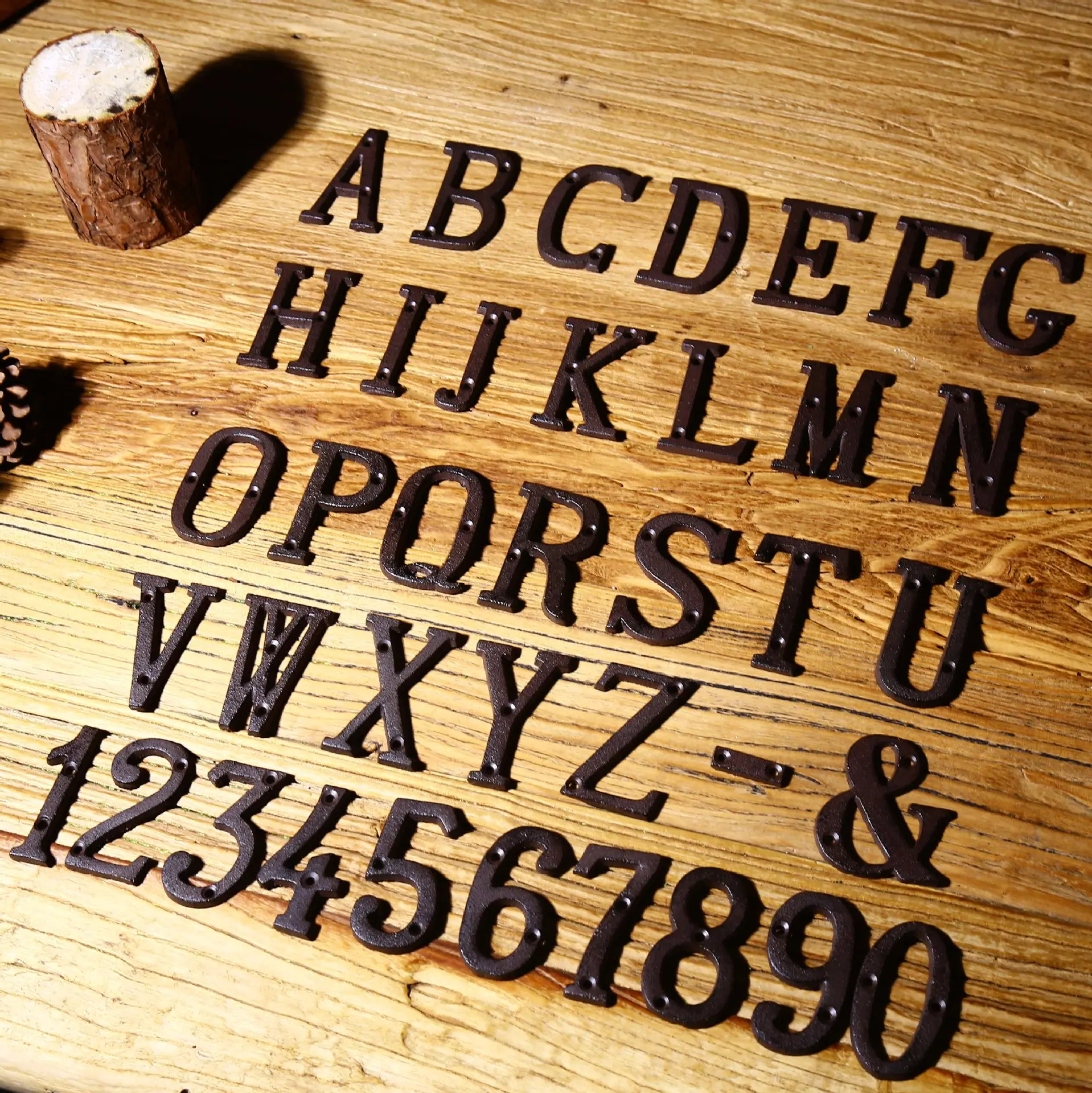 Letras y números de Metal de la A la Z de 0 A 9, señal de hierro fundido para decoración de casa, placa de puerta, cafetería DIY, pared, hermoso