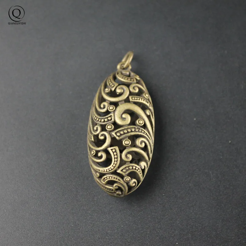 

Brass Hollow Out Best Peanut Key Chain Pendant Vintage Solid Copper Car Keychain Hangings Jewelry Fashion Lady Keyrings Pendants