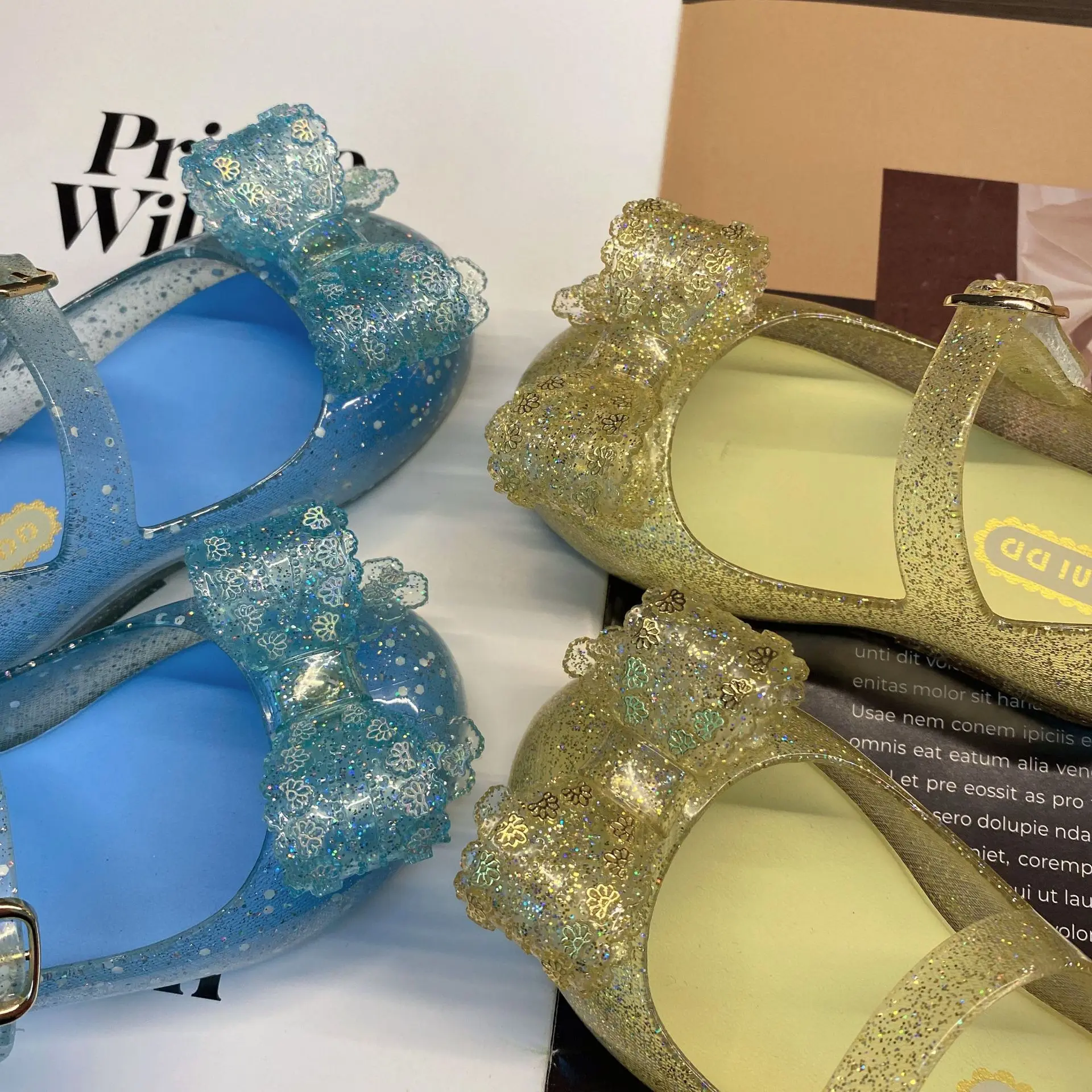 Chaussures de plage pour enfants, nouvelle mode printemps et été 2022, chaussures de princesse pour filles, Flash papillon, DD024