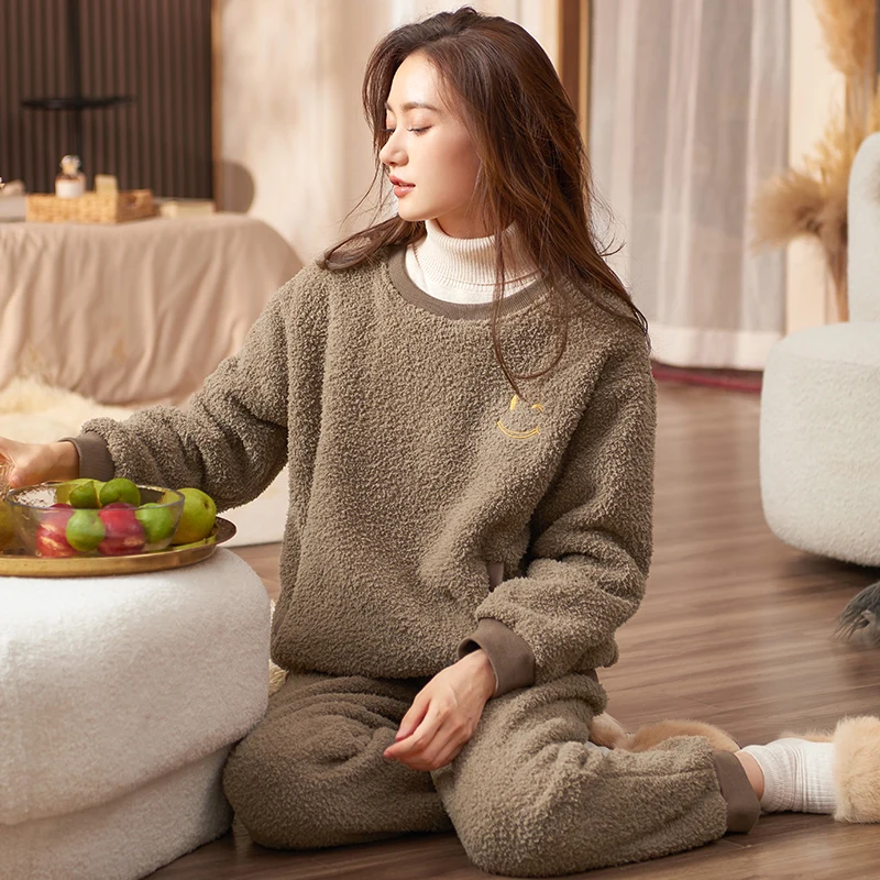 

Autumn Winter Women Lambswool Pajamas Set O-neck Pullover Pajama Sleepwear Keep Warm Coral Fleece Pyjamas Female Home Clothing