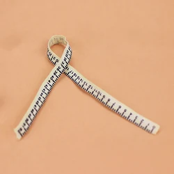 2Pcs 1/12 Dollhouse Miniature Accessories Mini Sewing Tape Measure Simulation Model for Doll House Decoration ob11