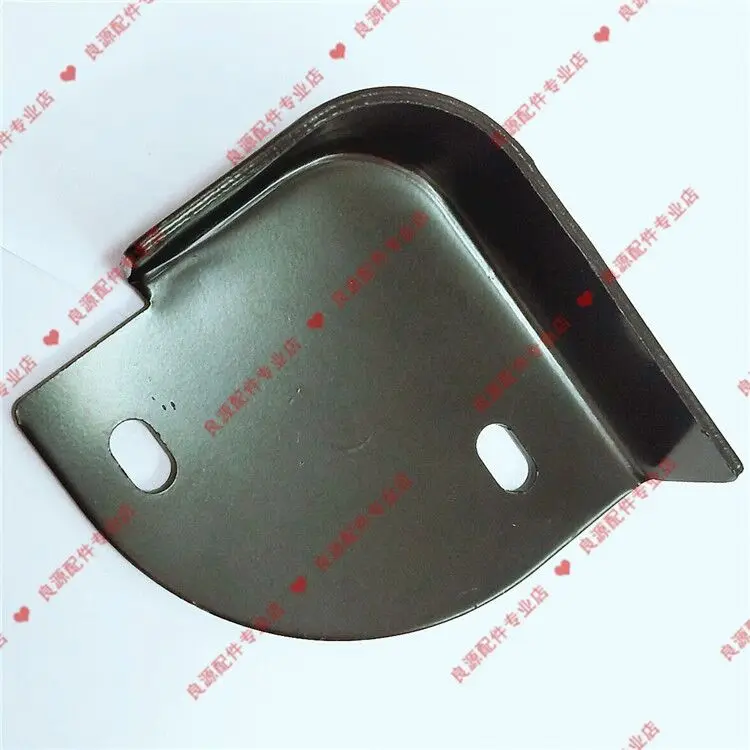 

For SAIC Chase V80 tail door lock Chase V80 tail door lower lock tail door lower lock tail door lock buckle guard plate