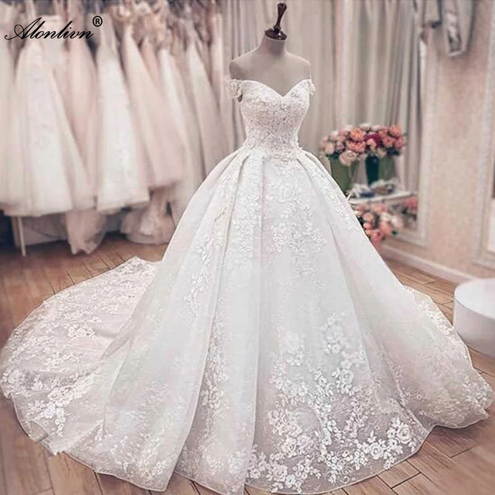 

Alonlivn Gorgeous Sweetheart Neckline Ball Gown Wedding Dress With Chapel Train Off The Shoulder