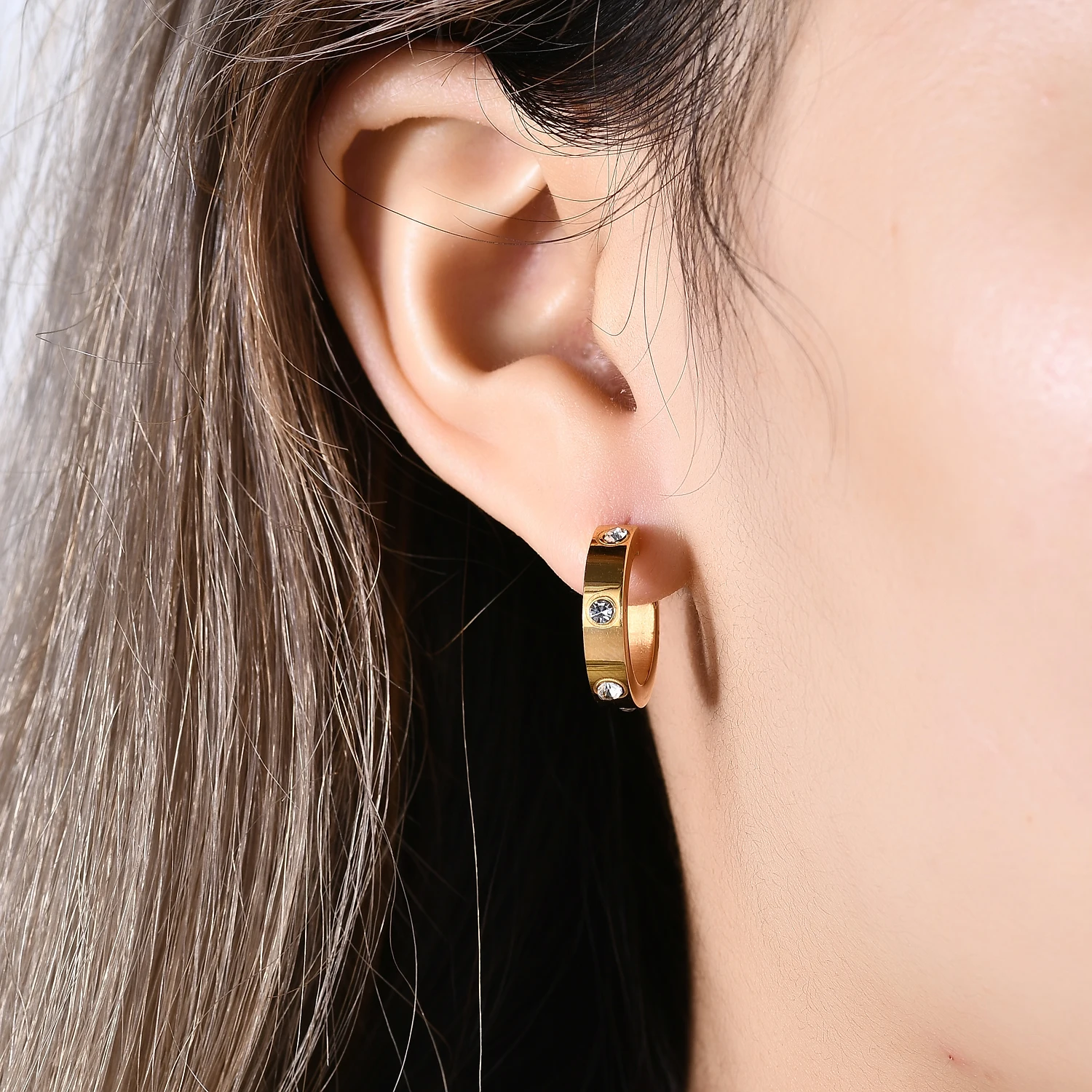 Luxury Crystal Stud Earring For Women Girl Stainless Steel C-Shaped Crystal Earrings High Quality Femme Party Jewelry Accessorie