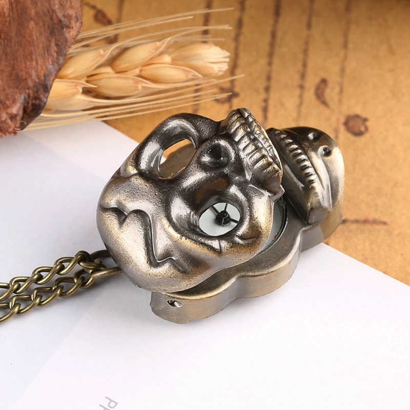 Kleine Nette Schädel Quarz Taschenuhr Retro Steampunk Geist Halskette Anhänger Uhr Kette Geschenke für Männer Frauen Kind Als Sammlerstücke