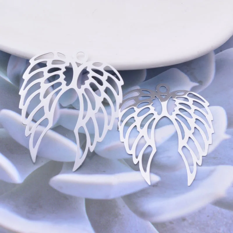 30 Stück AB6949 40*33mm lackiertes Messing in Silberfarbe, Engelsflügel-Anhänger, filigrane hellgoldene Schmuckteile für Ohrringe – Detail 9