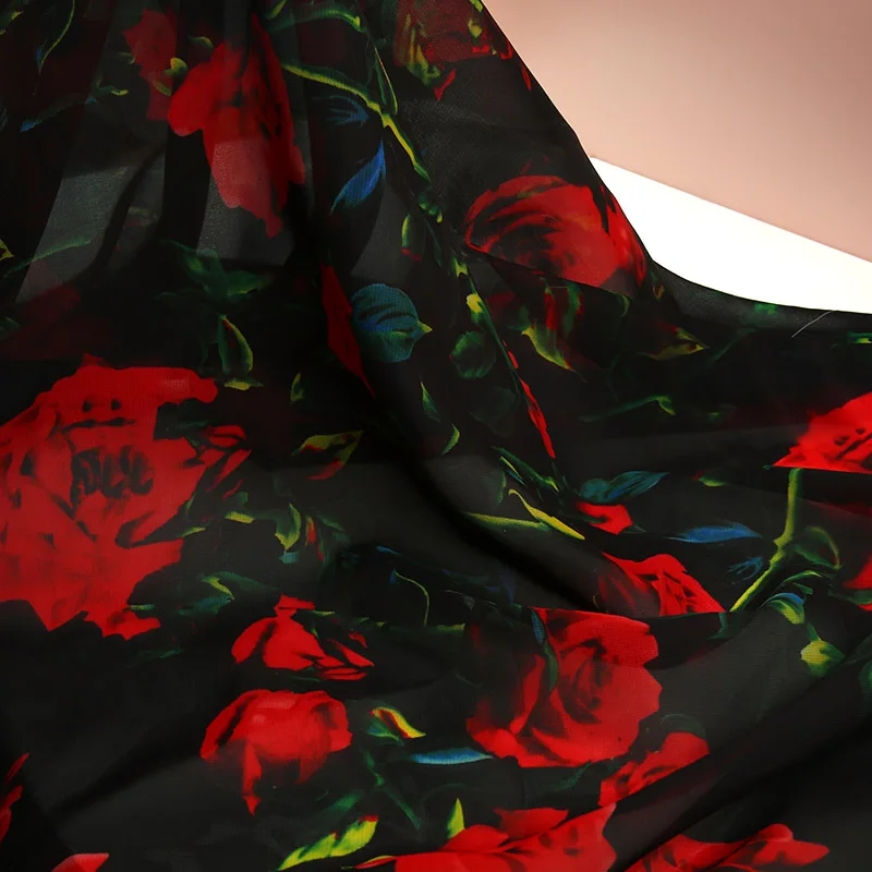 145x100cm 3D Beautiful Black White Rose Printed Chiffon Fabric Is Light And Breathable To Make Yarn Skirt Scarf