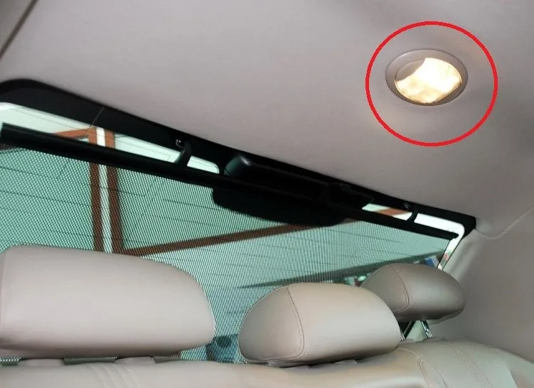 1pcs Beige color Rear Roof light for Chinese SAIC ROEWE 750 MG7 2006-2010 Auto car motor parts XDE90023B