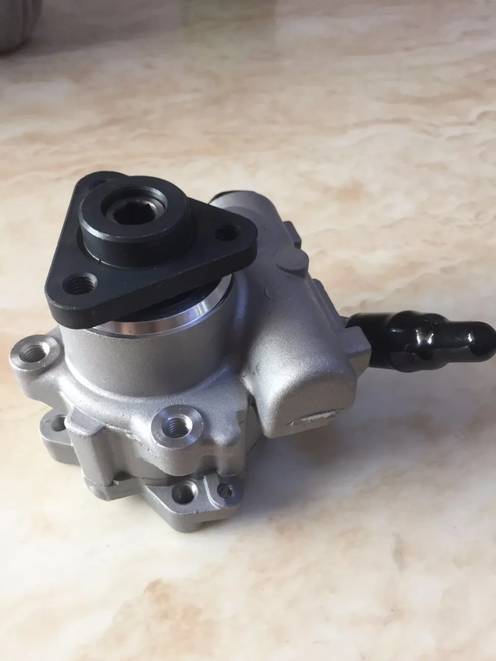 32411092433 32411092744 32411092603 New Power Steering Pump ASSY For BMW 316 318 Z3 525 E39 E36 E46 32411092432