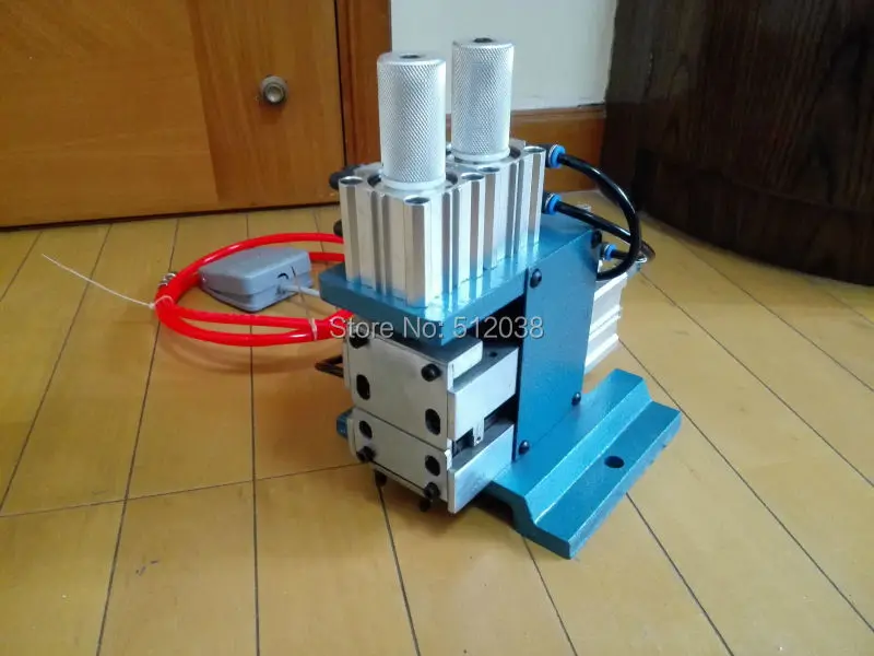 Khí Nén Dây Vũ Nữ Thoát Y Phẳng Dây Ruy Băng Không Dây Bóc Máy Dao Rọc Cáp 110V / 220V