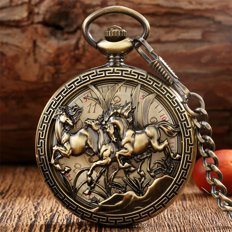 

Hollow Grassland Running Horse Display Manual Mechanical Pocket Watch Retro Exquisite Skeleton Hand Winding Pendant Clock