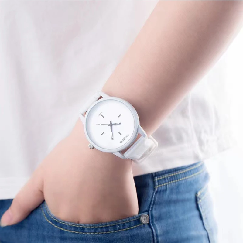 Fashion casual men\'s simple environmentally friendly silicone quartz watch female student 41cm large dial electronic clock retro