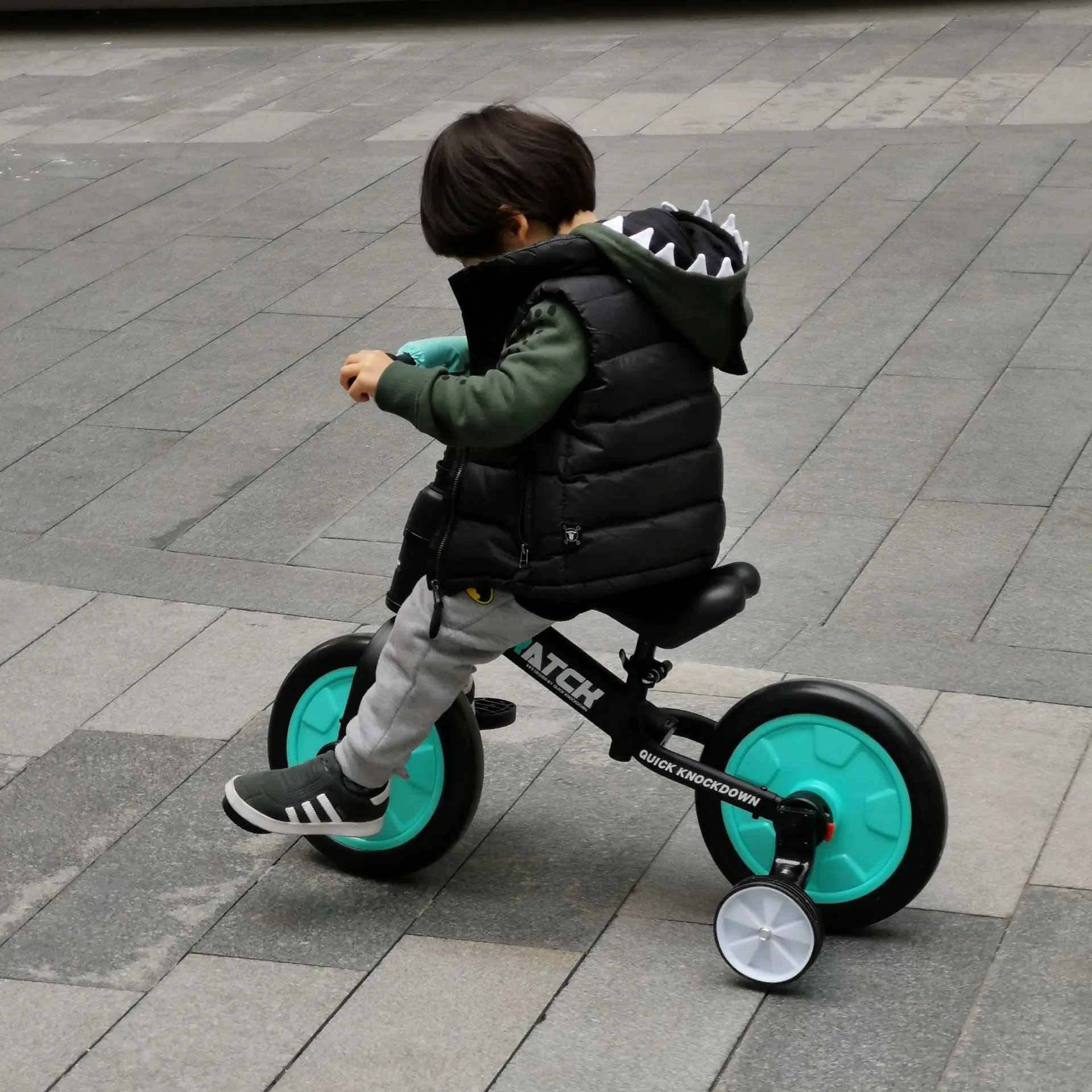 2 in1 equilibrio auto bambini Non-pedale auto-Scooter 1-3-6 anni Baby Walker bambino triciclo a doppio scopo carrozza giro su giocattoli