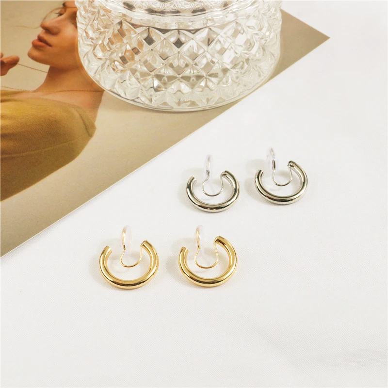 Minimalist Vintage Clip on Hoop Earrings Without Piercing for Women Girl Fashion Earrings Party Gift Bijoux 202 Trend Jewelry