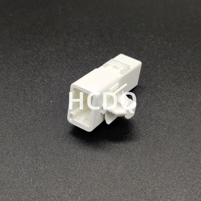 The original  90980-12212 4PIN male  automobile connector plug shell and connector are supplied from stock