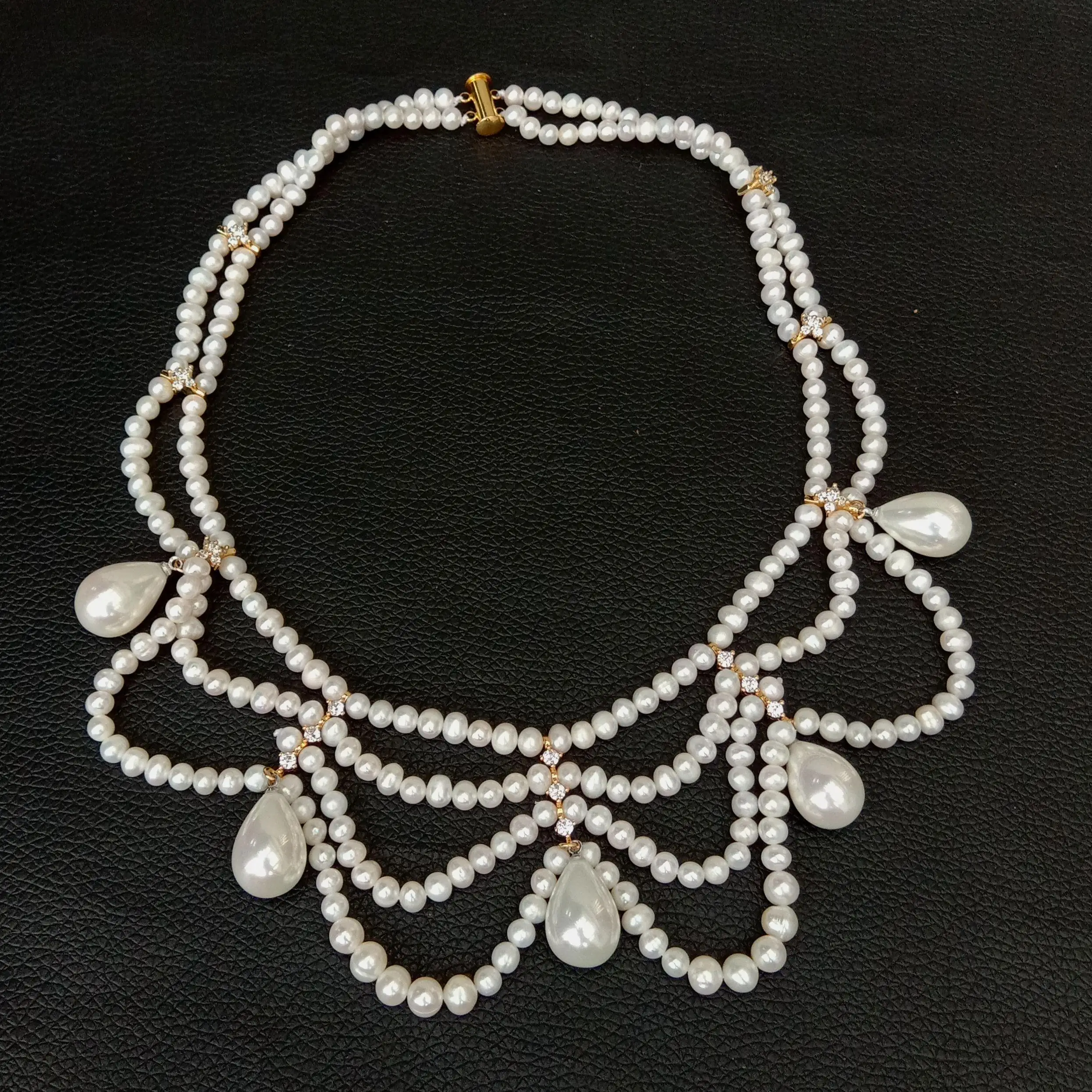 

2 Strands 18'' White Pearl White Teardrop Sea Shell Pearl Necklace