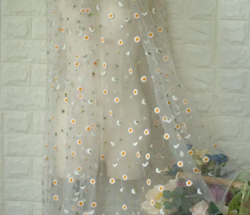 Small daisy mesh embroidery cloth fabric lace cloth DIY curtain dress children\'s clothing baby clothes fabric