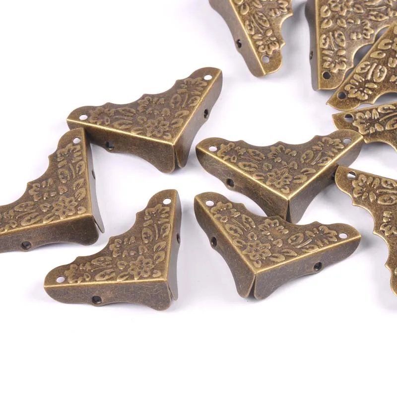10Pcs Antique Corner Protector Wooden Case Jewelry Box Corners Brackets For Furniture Decorative Carved Metal Crafts 37x37x11mm