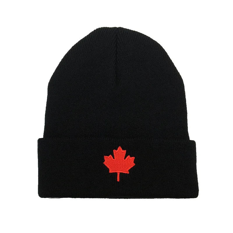 Autumn Winter CA Red Maple Leaf Embroidered Knitted Acrylic Beanies Hat Men and Women Casual All Match Warm Wool Cold Caps W125