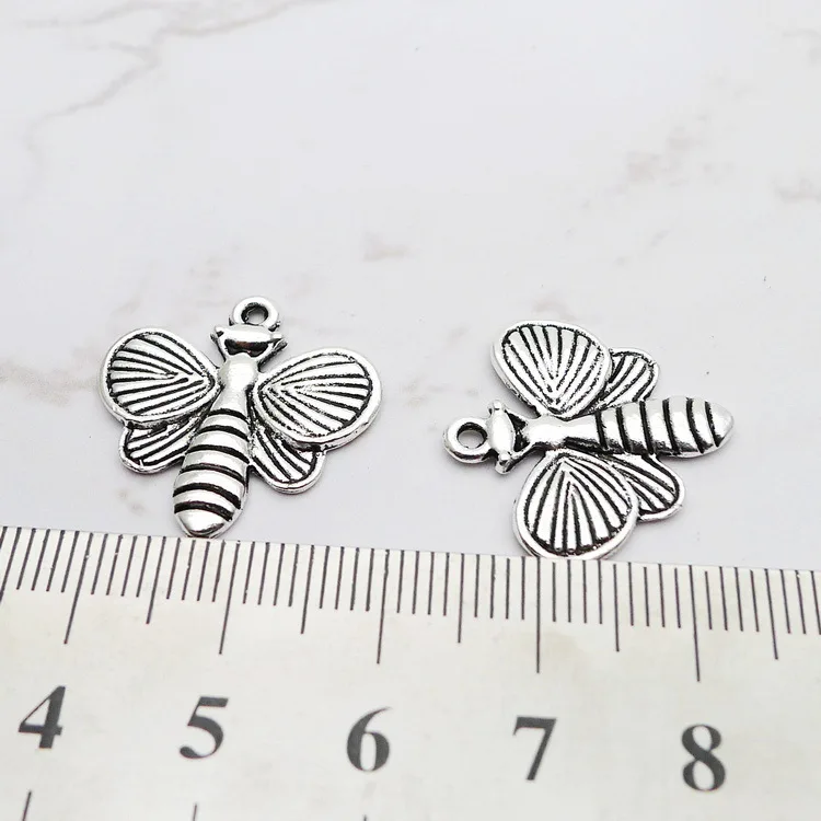 10 Pieces/Lot 21*22 mm Antique Silver Color The Butterfly Bees Paw Charms For Jewelry Making Fashion Accessories Wholesale