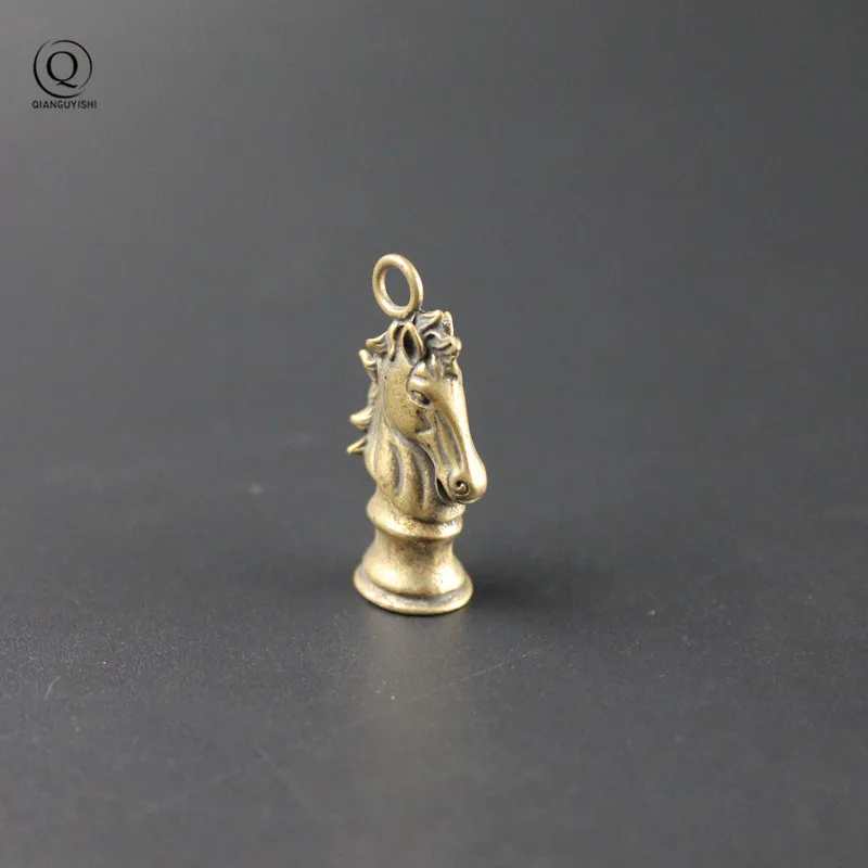 Vintage Brass Chess Knight Keychain Car Key Hanging Jewelry Fashion Copper Horse Head Men Keyring Pendant Children Birthday Gift