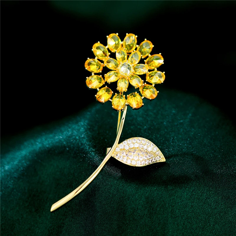 New Fashion Dandelion Zircon Brooch Pin Elegant Temperament Brooches for Women Annual Party Wedding Accessories Christmas Gift