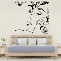 Abstract Kiss Pattern Wall Stickers Master Couple Bedroom Decor Accessories Romantic Living Room Vinyl Tile Wall Decals Z625