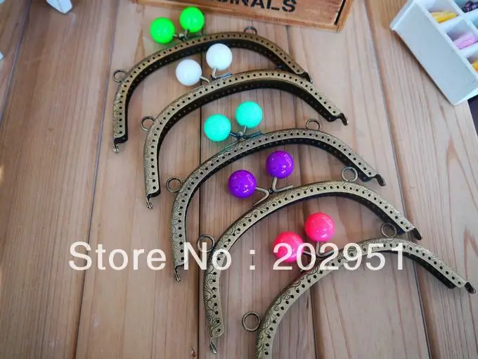 1PCS 26cm Antique Bronze M Shape Embossed Candy Bead Big Metal Purse Frame Bag Kiss Clasp Handle DIY Accessories