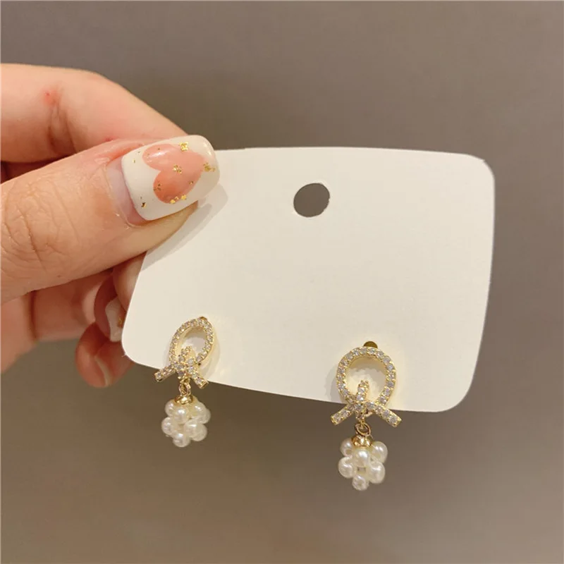 Bow Pearl Clip Earrings No Hole Ear Clips Fashionable Exquisite Clip on Earring Without Piercing Minimalist Earring CE0646