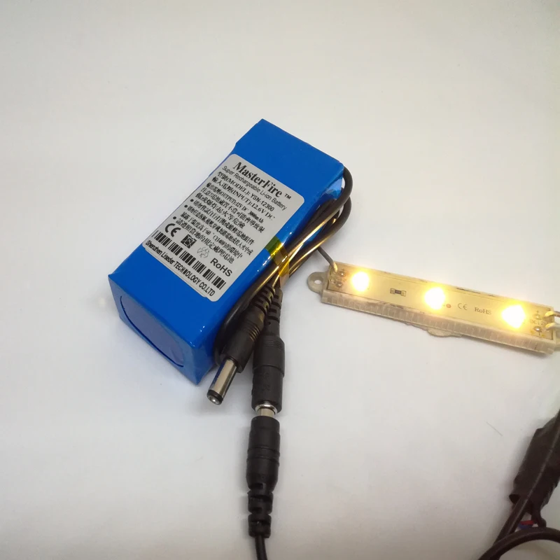 Новый портативный DC 12 В 3000 мАч YSN-12300 супер перезаряжаемый литиевый аккумулятор с вилкой для передатчика батарей камеры видеонаблюдения