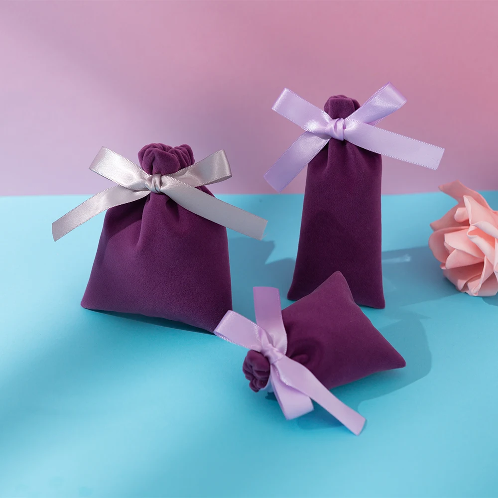 

Thick Velvet Jewelry Packaging Bags Custom Small Pouches with Ribbon Chic Wedding Favor Pouch Sachet Cosmetic Gift Pouches