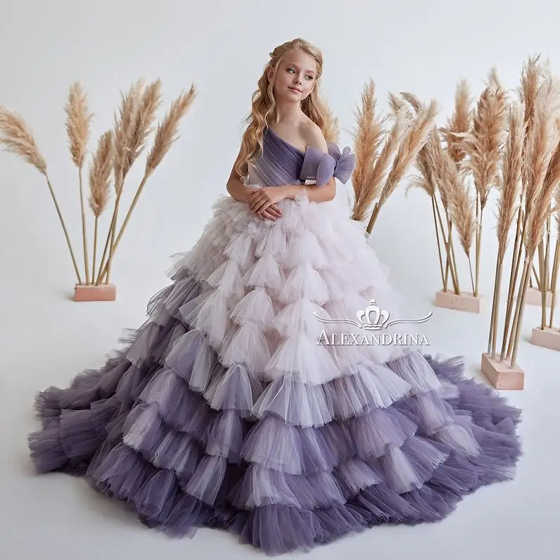 Ombre 2023 Ruffles Flower Girls Dresses For Weddings Baby One Shoulder Bow Tiered Photoshoot Girl Dress Birthday Gowns