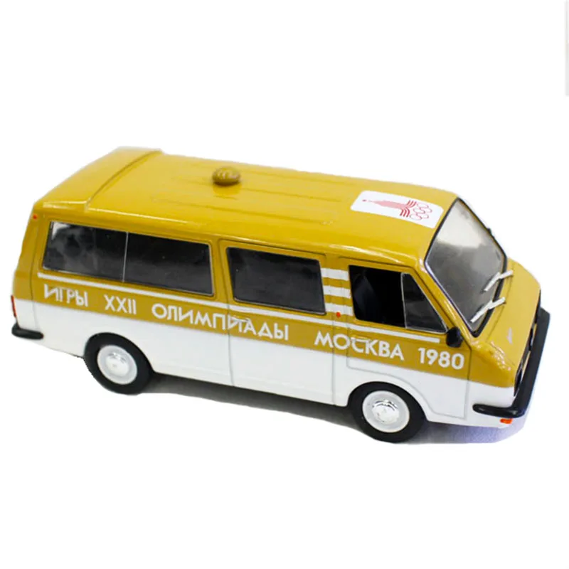 1:43 scale Winter sports special car vintage Russia RAF2203 Latvia retro van Collection Diecast alloy car model Metal toy