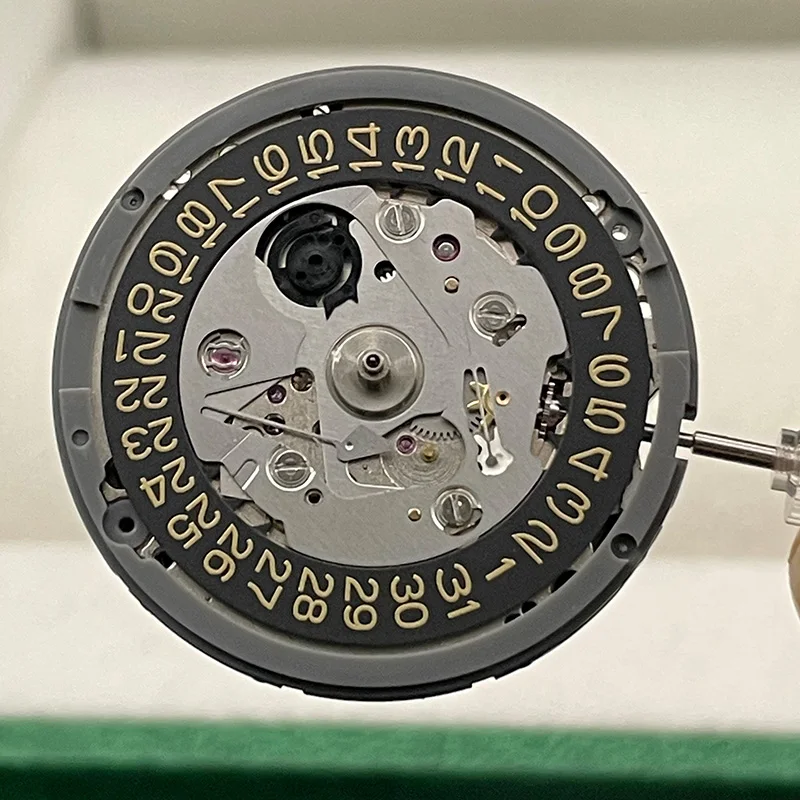 

NH35 Mechanical Watch Movement Crown at 3.8 O'clock Black Datewheel Gold Text 24 Jewels NH35A Automatic Clock Mechanism