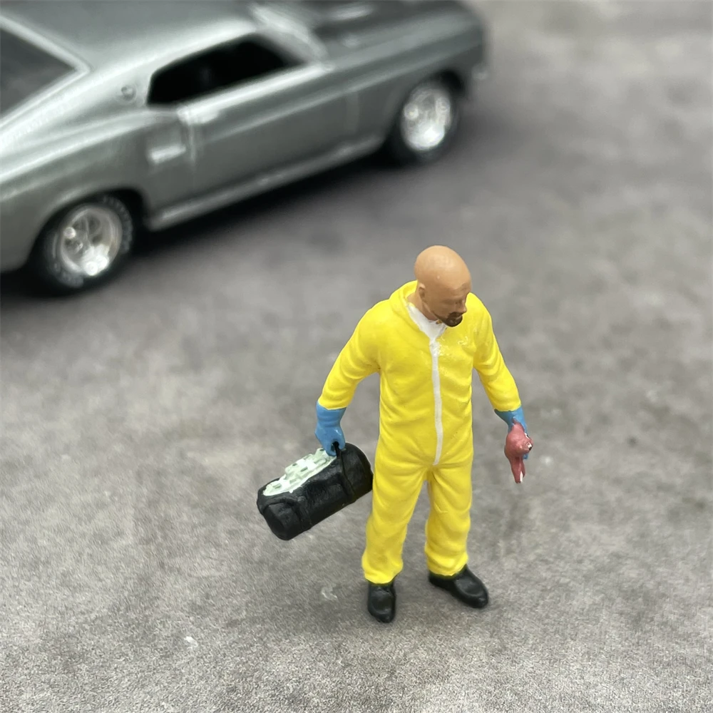 1/64 Scale Model Breaking Bad Walter White Carrying Money Bag Cast