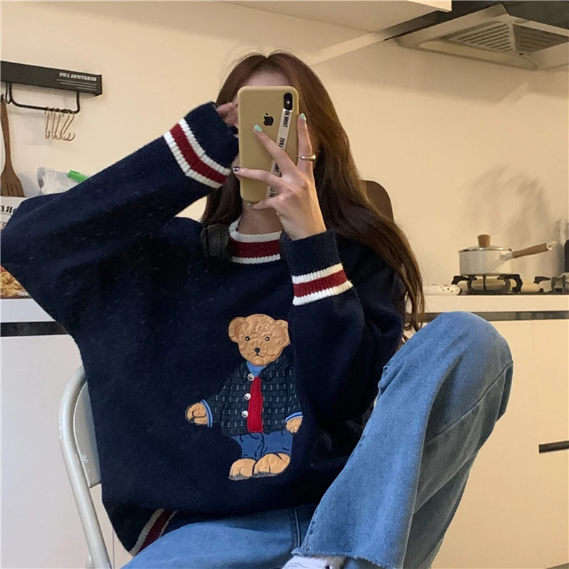 

New Korean Women Knitted Bear Sweater Female O-Neck Long Sleeve Pullovers