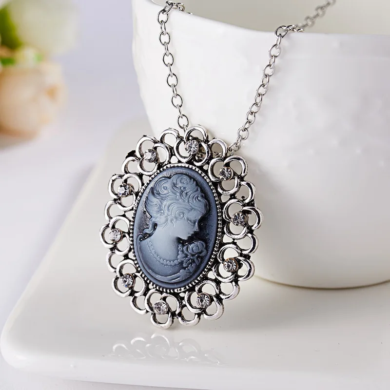 Vintage Beauty Portrait Long Sweater Chain Women Necklace Oval Resin Pendant Fashion Lady Silver Color Choker Baroque Jewelry