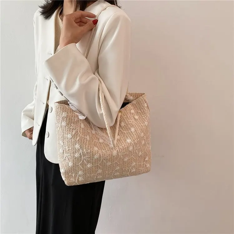 Women Tote Bag Straw Woven Lace Floral Embroidery Shoulder bag Shopping Bag Casual Beach Vacation Tote Handbags  travel bag