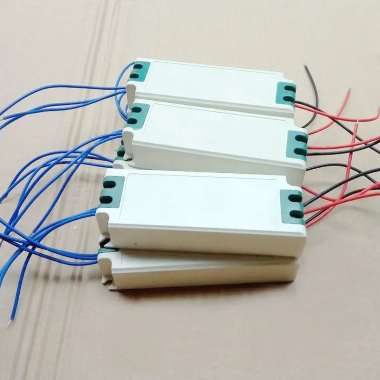 Wind Turbine Manufacturer Production of Wind Generator Controller 12V 24V Simple Controller