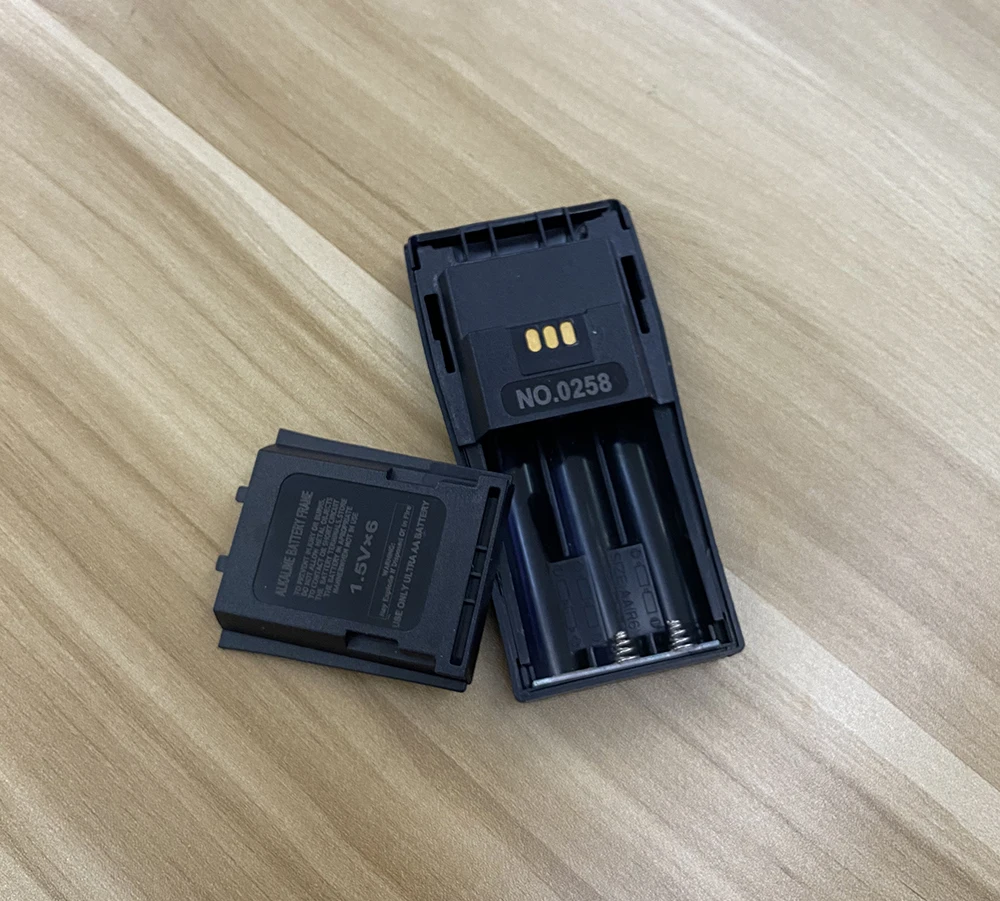 Walkie Talkie  Battery Case Box for Motorola DEP450 DP1400 PR400 CP140 CP040 CP200 EP450 CP180 GP3188 gp688 Etc  with Belt Clip