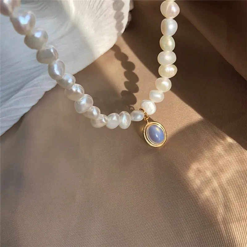 Baroque Freshwater Natural Pearl Beaded Necklace Moonstone Pendant Necklace Geometric Irregular Pearl Choker Necklace for Women