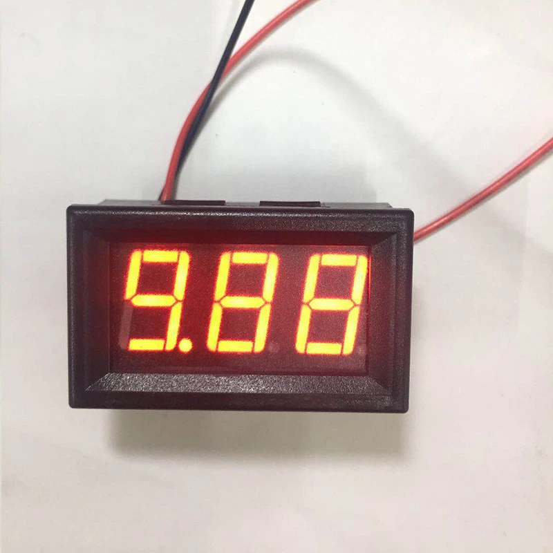Infine tre/Due fili DC voltmetro DC3.5V-30.0V voltmetro digitale 0.56 LED tubo digitale display digitale metro