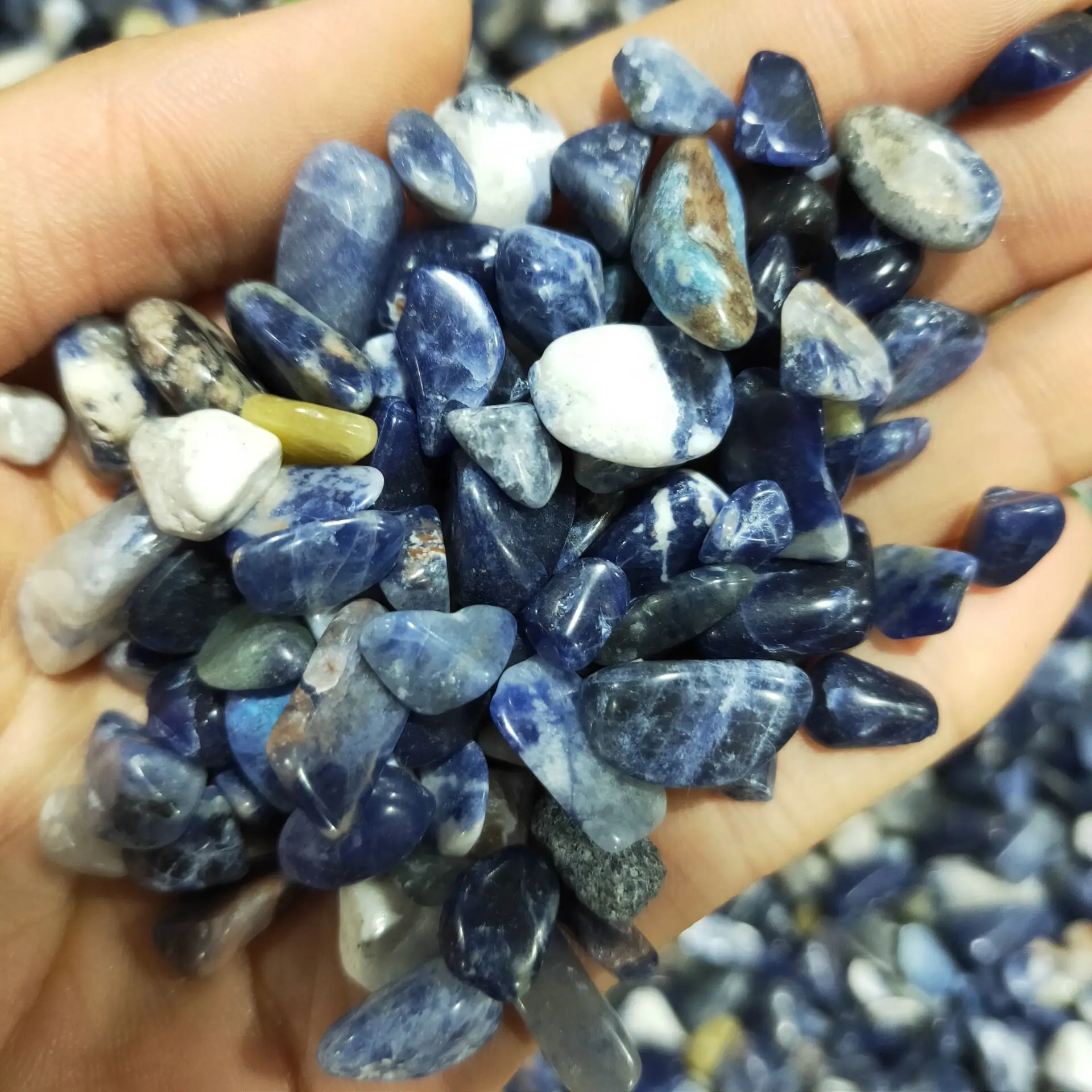 Natural blue-veins stone gravel blue crystal stone gravel aquarium garden garden healing energy stone decoration