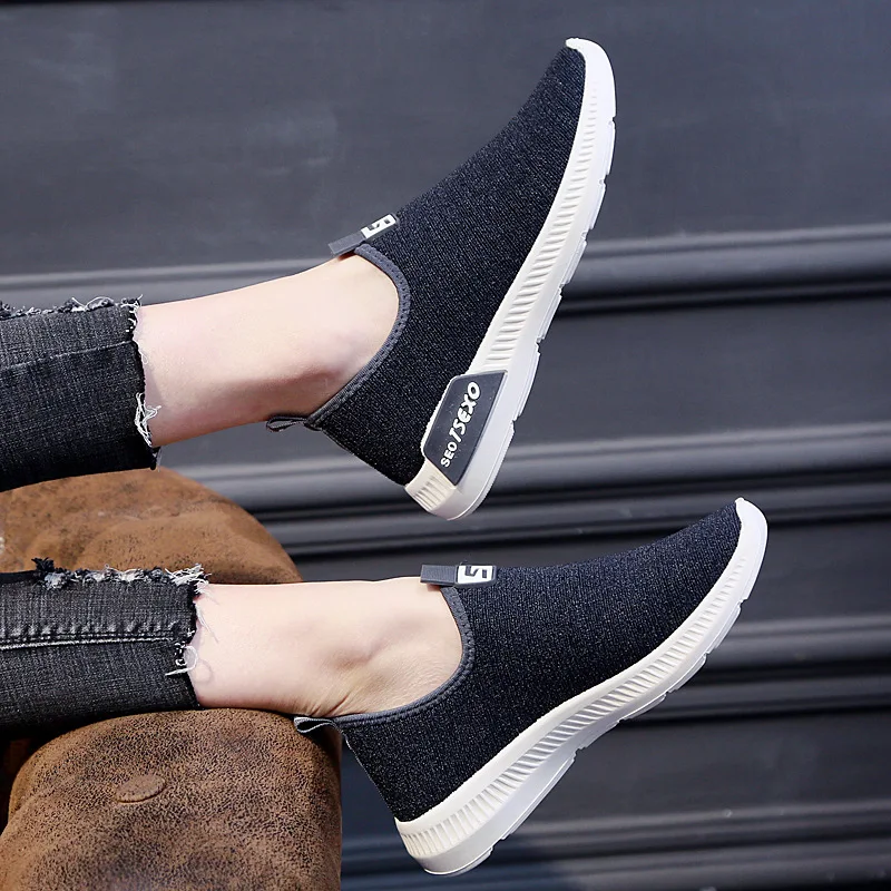 2021 Soft Sole Running Breathable Outdoor Sports Shoes Lightweight Sneakers For Women Comfortable Athletic Training Footwear