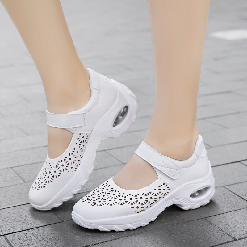 Hot Selling Summer New Style Women\'s Outdoor Sneakers Comfortable Breathable Hollow Casual Shoes Sports Mesh  Womans White Shoes