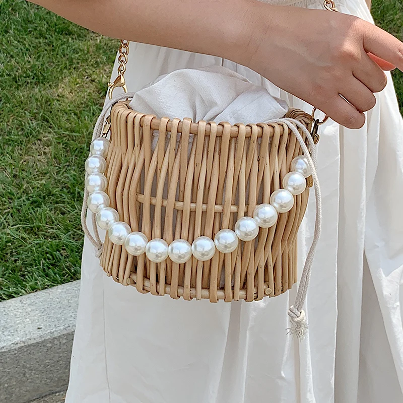 Female Handmade Pearl Luxury Casual Straw Bag Women Fashion Summer Small Straw Bucket Bags Lady Chain Travel Purses and Handbags