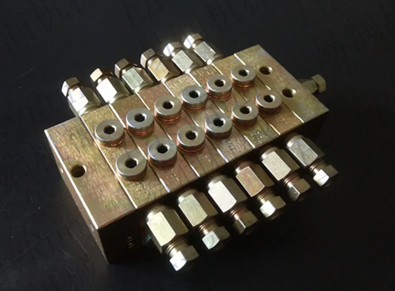 1000 type Progressive Grease Distributor Grease Manifold Block for Centralized Lubrication System 12 outlets With Micro Switch