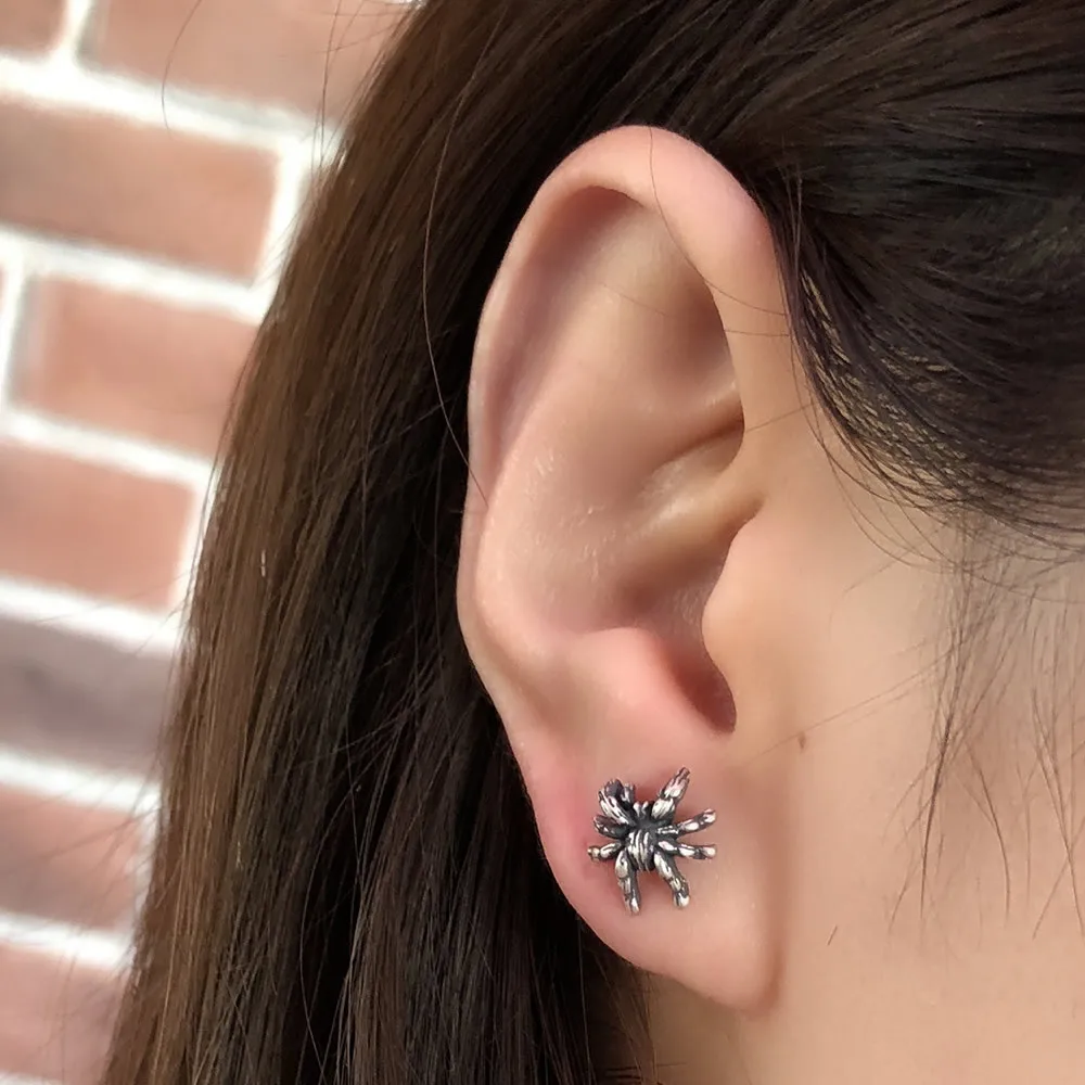 MKENDN Punk Style 925 Sterling Silver spider Stud Earrings For Men and Women Gothic Street Pop Hip Hop Ear Halloween Jewelry