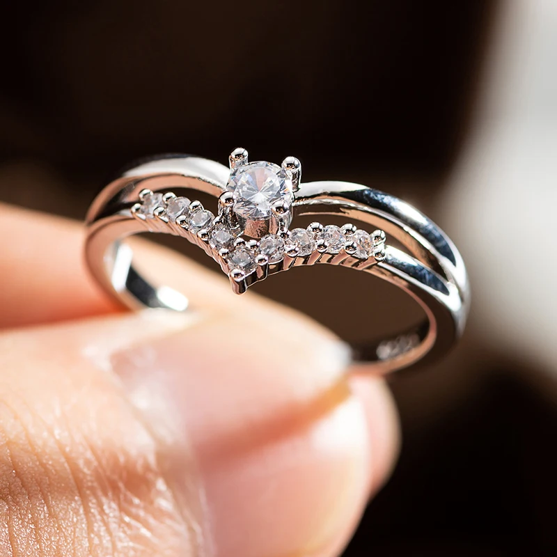 Fashion Crystal Wedding Rings for Women, Silver Color